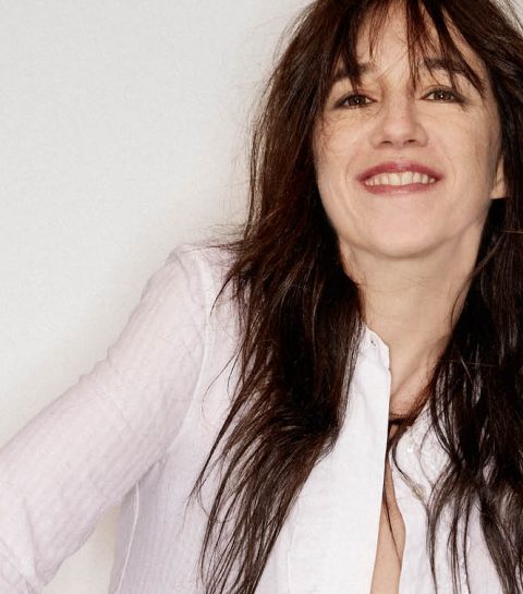 Charlotte Gainsbourg: ‘Naast mijn moeder voelde ik me een lelijk eendje’